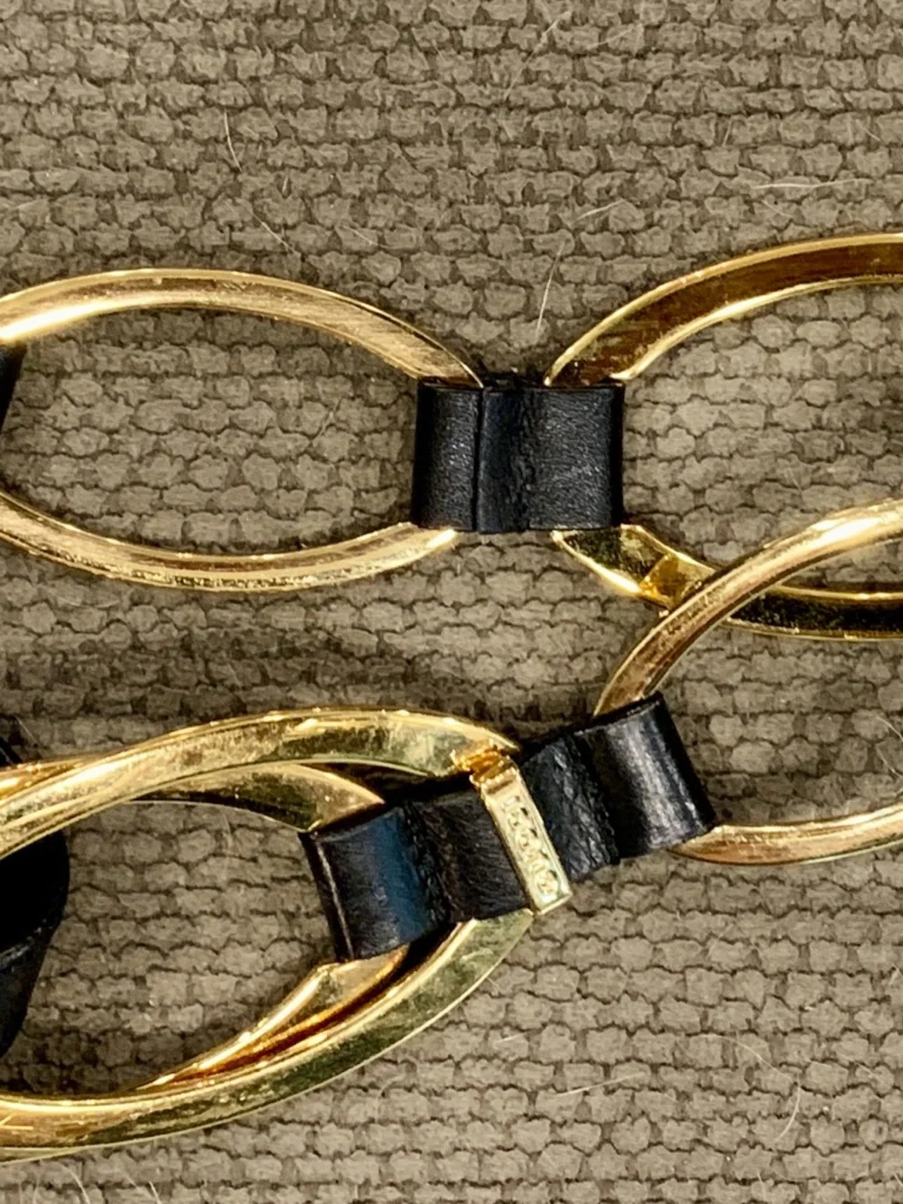 Vintage Gucci Black and Gold Chain-Link Women's Belt